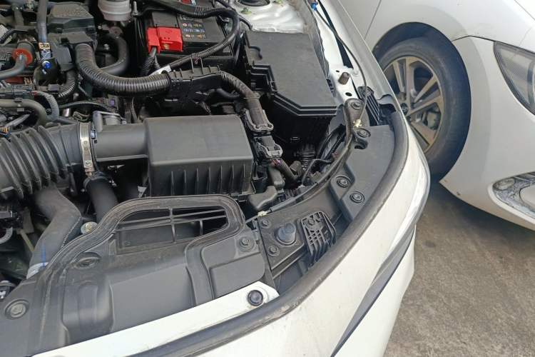 Used Honda Civic 2025 180TURBO CVT Smart & Fun Engine Bay Left