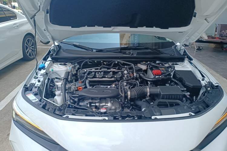 Used Honda Civic 2025 240TURBO CVT Smart & Fun Plus Engine Bay