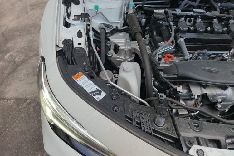 Used Honda Civic 2025 240TURBO CVT SmartFun Pro Engine Bay Right
