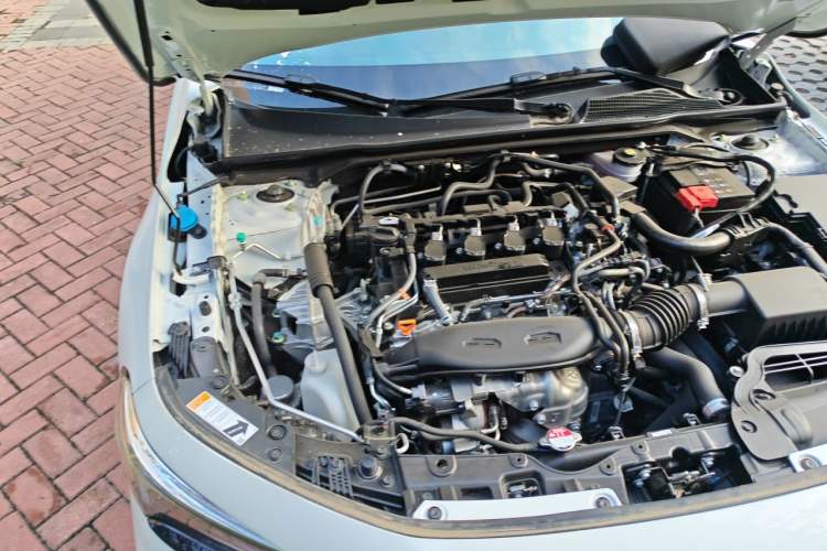 Used Honda Civic 2025 240TURBO CVT Smart & Fun Plus Engine Bay Right