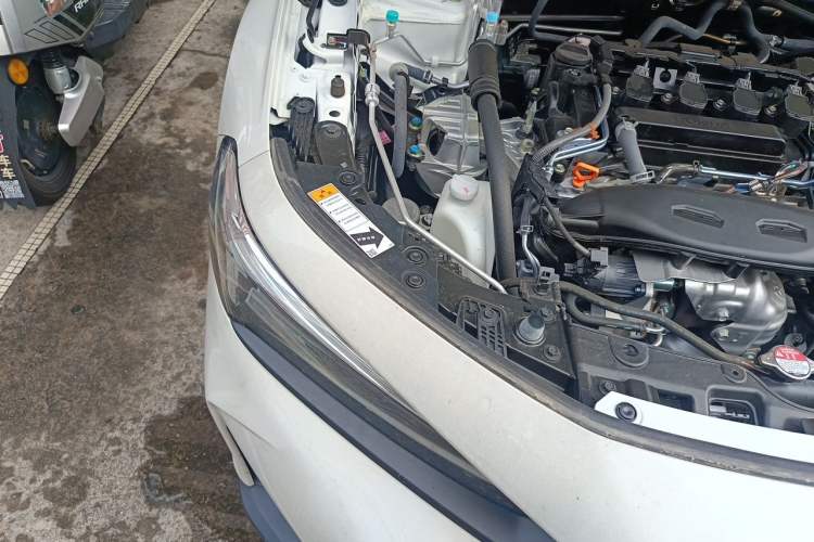 Used Honda Civic 2025 180TURBO CVT Smart & Fun Engine Bay Right