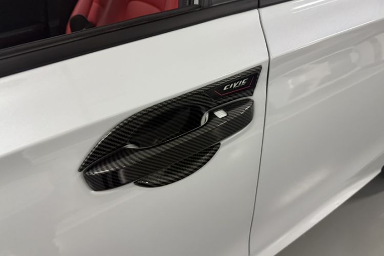 Used Honda Civic 2025 2.0L eHEV Hybrid Plus Exterior 3