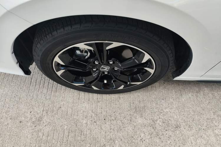 Used Honda Civic 2025 240TURBO CVT SmartFun Pro Exterior 4