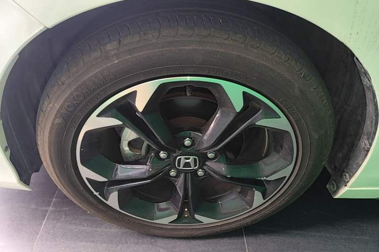 Used Honda Civic 2025 240TURBO CVT SmartFun Pro Exterior 4