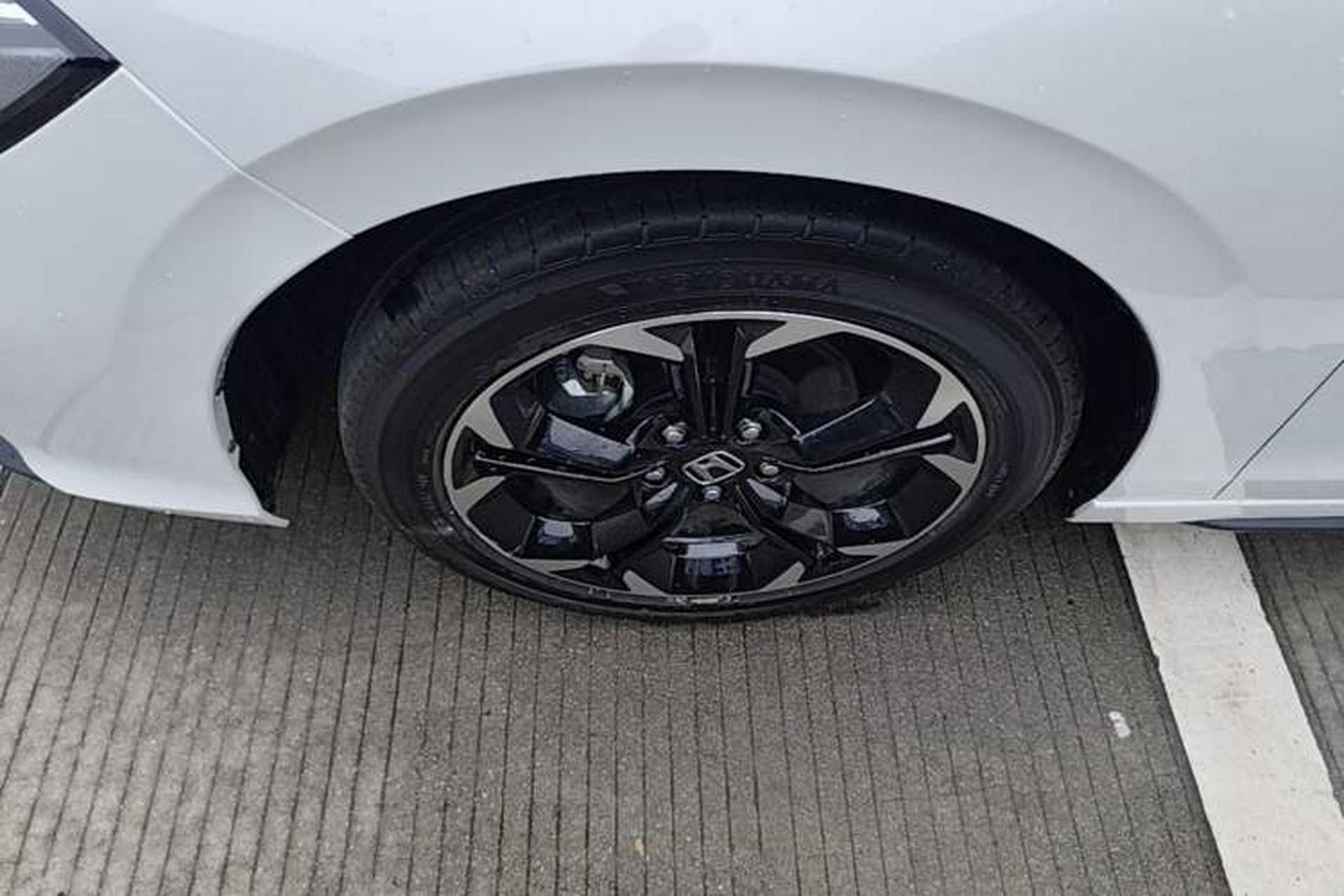 Used Honda Civic 2025 240TURBO CVT SmartFun Pro Exterior 4
