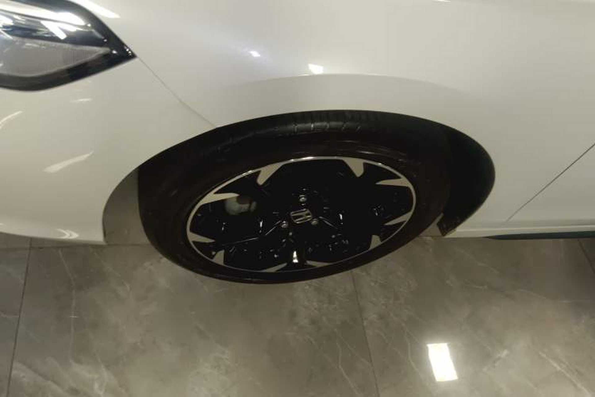 Used Honda Civic 2025 240TURBO CVT SmartFun Pro Exterior 7