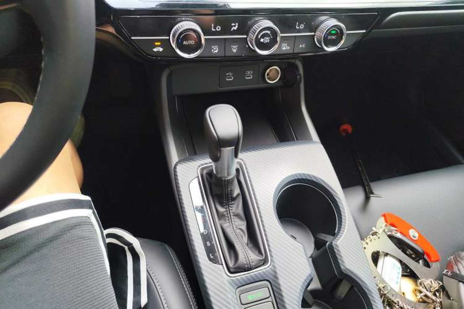 Used Honda Civic 2025 240TURBO CVT SmartFun Pro Gear Lever