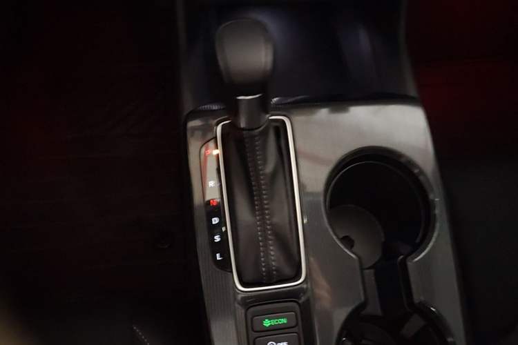 Used Honda Civic 2025 240TURBO CVT SmartFun Pro Gear Lever