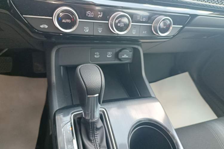 Used Honda Civic 2025 240TURBO CVT Smart & Fun Plus Gear Lever