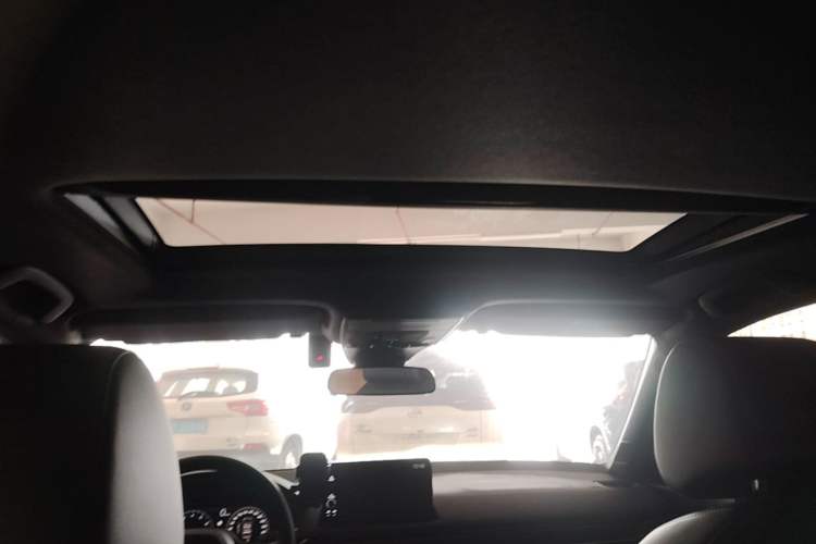 Used Honda Civic 2025 240TURBO CVT SmartFun Pro Headliner