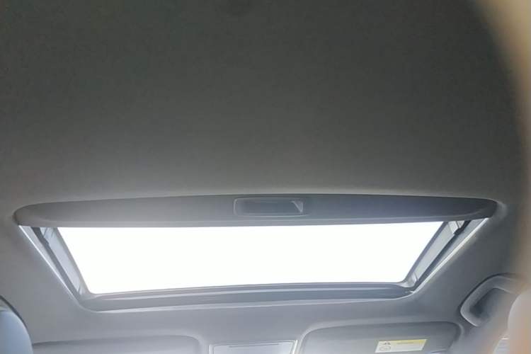 Used Honda Civic 2025 240TURBO CVT SmartFun Pro Headliner