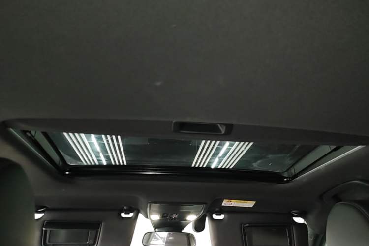 Used Honda Civic 2025 2.0L eHEV Hybrid Pro Headliner