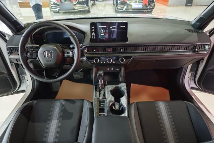 Used Honda Civic 2025 240TURBO CVT SmartFun Pro Interior 2