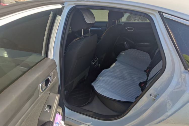 Used Honda Civic 2025 2.0L eHEV Hybrid Plus Interior 2
