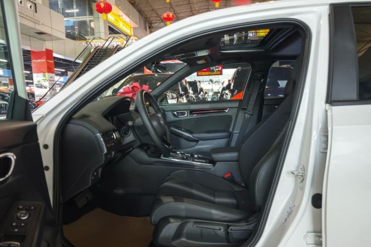 Used Honda Civic 2025 240TURBO CVT SmartFun Pro Interior 3