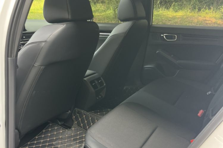 Used Honda Civic 2025 240TURBO CVT SmartFun Pro Interior 4