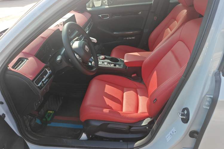Used Honda Civic 2025 2.0L eHEV Hybrid Plus Left Front Seat