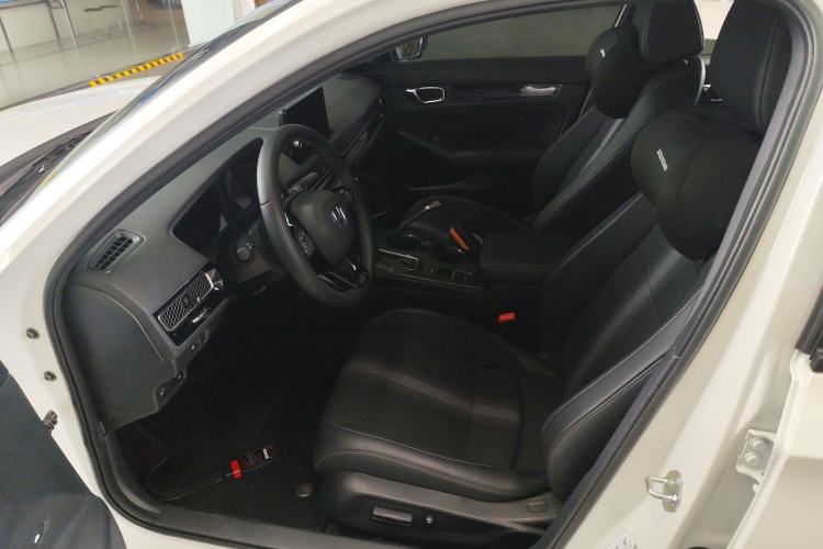 Used Honda Civic 2025 240TURBO CVT SmartFun Pro Left Front Seat
