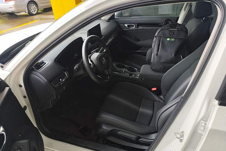 Used Honda Civic 2025 240TURBO CVT Smart & Fun Plus Left Front Seat