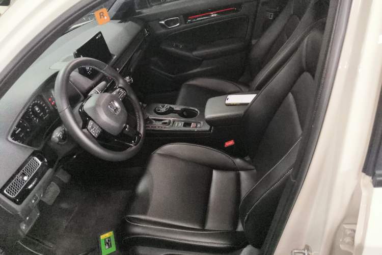Used Honda Civic 2025 240TURBO CVT SmartFun Pro Left Front Seat
