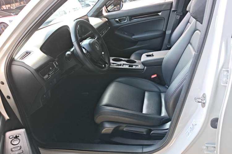 Used Honda Civic 2025 240TURBO CVT SmartFun Pro Left Front Seat