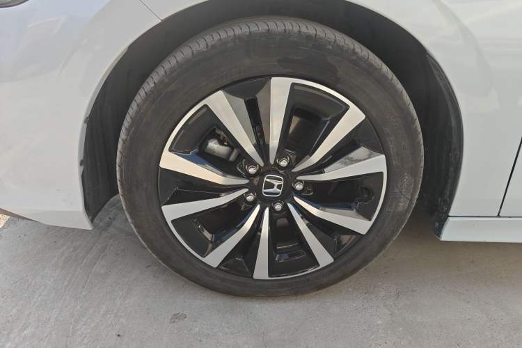 Used Honda Civic 2025 2.0L eHEV Hybrid Plus Left Front Wheel Hub