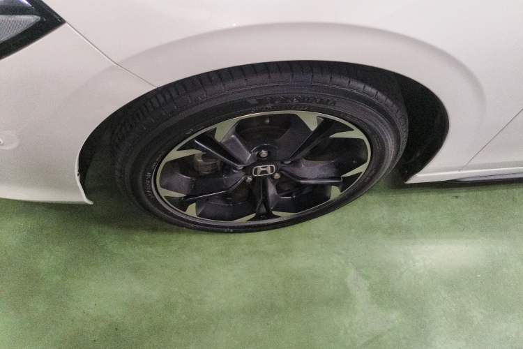 Used Honda Civic 2025 240TURBO CVT SmartFun Pro Left Front Wheel Hub