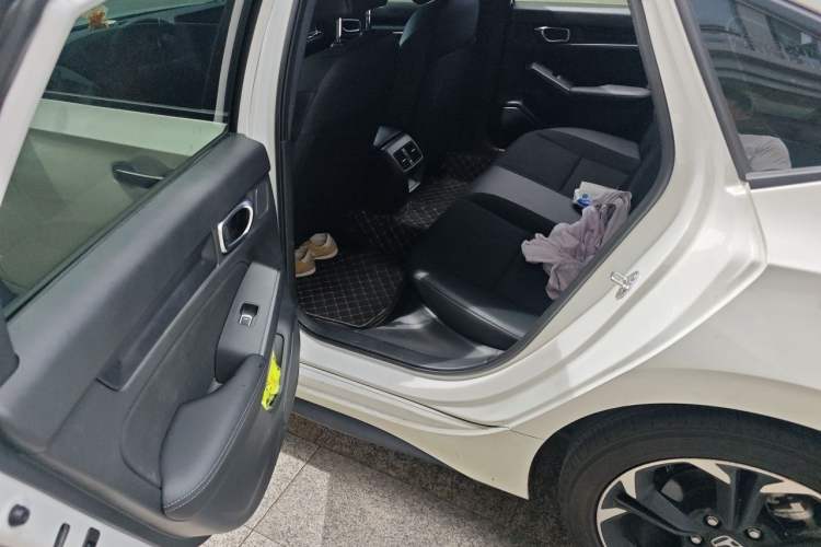 Used Honda Civic 2025 240TURBO CVT SmartFun Pro Left Rear Seat