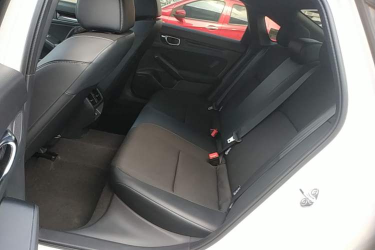 Used Honda Civic 2025 240TURBO CVT SmartFun Pro Left Rear Seat