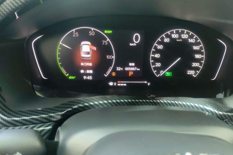 Used Honda Civic 2025 2.0L eHEV Hybrid Plus Odometer Close Up