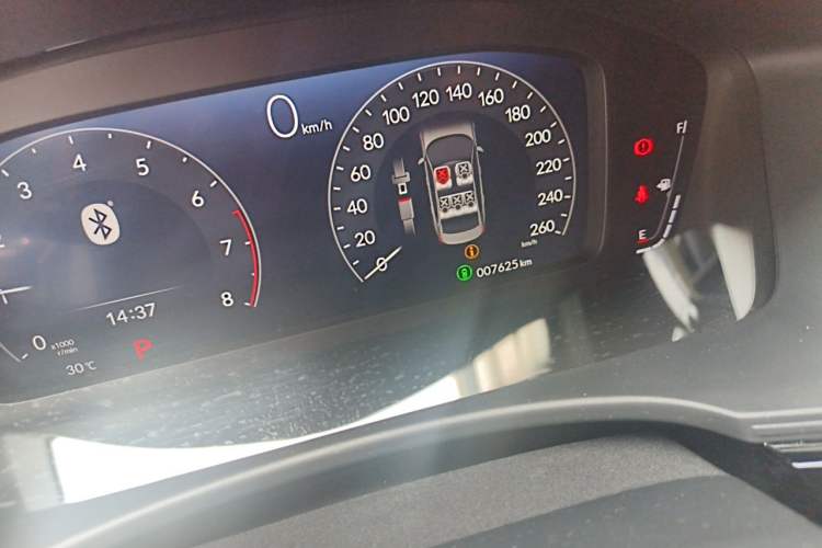 Used Honda Civic 2025 240TURBO CVT Smart & Fun Plus Odometer Close Up
