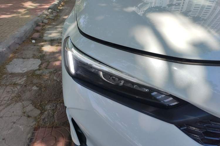 Used Honda Civic 2025 240TURBO CVT Smart & Fun Plus Right Front Headlight
