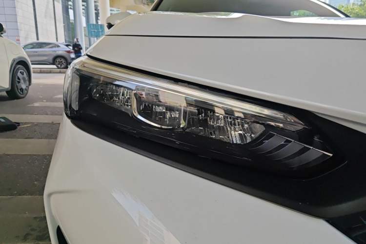 Used Honda Civic 2025 240TURBO CVT Smart & Fun Plus Right Front Headlight