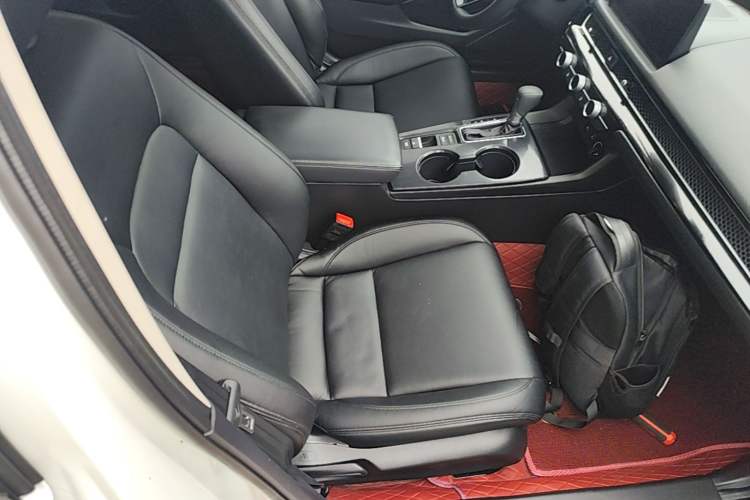Used Honda Civic 2025 240TURBO CVT Smart & Fun Plus Right Front Seat