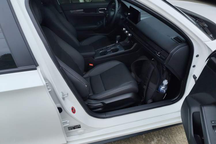 Used Honda Civic 2025 240TURBO CVT SmartFun Pro Right Front Seat