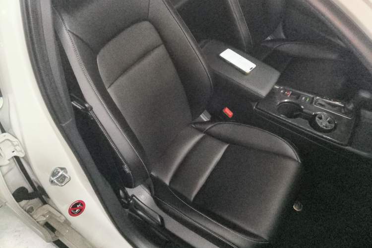 Used Honda Civic 2025 240TURBO CVT SmartFun Pro Right Front Seat