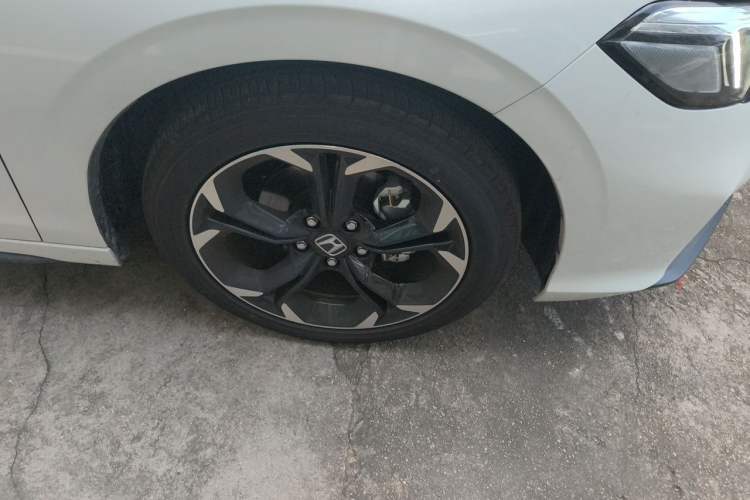 Used Honda Civic 2025 240TURBO CVT SmartFun Pro Right Front Wheel Hub