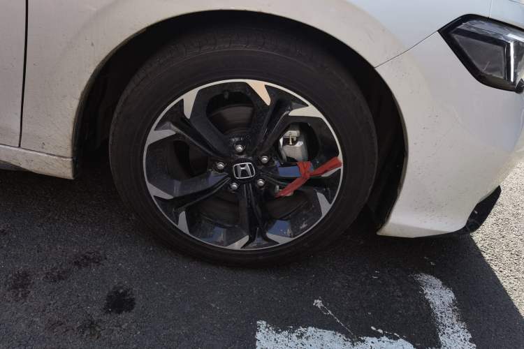 Used Honda Civic 2025 240TURBO CVT SmartFun Pro Right Front Wheel Hub