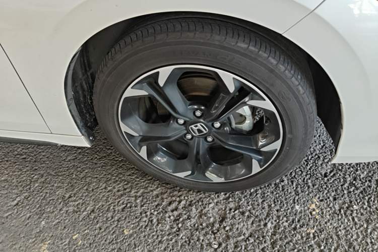 Used Honda Civic 2025 240TURBO CVT SmartFun Pro Right Front Wheel Hub