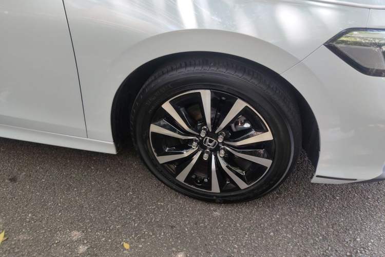 Used Honda Civic 2025 2.0L eHEV Hybrid Plus Right Front Wheel Hub