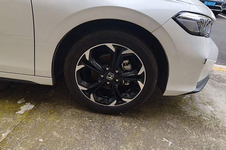Used Honda Civic 2025 240TURBO CVT Smart & Fun Plus Right Front Wheel Hub