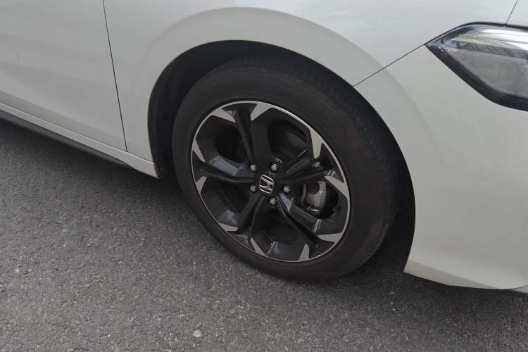 Used Honda Civic 2025 240TURBO CVT SmartFun Pro Right Front Wheel Hub