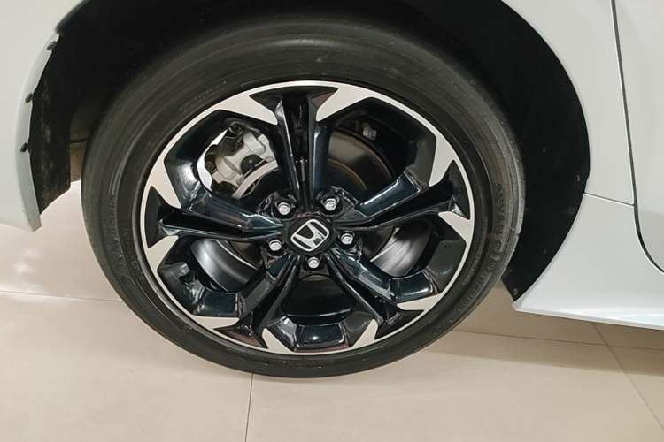 Used Honda Civic 2025 2.0L eHEV Hybrid Pro Right Rear Wheel Hub
