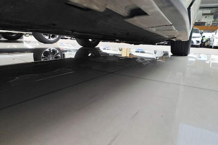 Used Honda Civic 2025 240TURBO CVT SmartFun Pro Right Side Sill