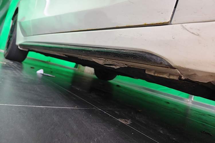 Used Honda Civic 2025 240TURBO CVT SmartFun Pro Right Side Sill