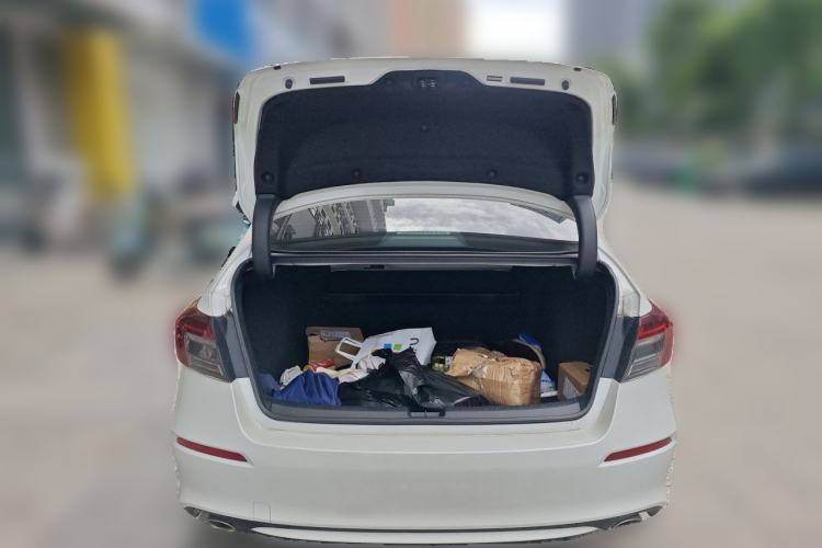 Used Honda Civic 2025 240TURBO CVT SmartFun Pro Trunk