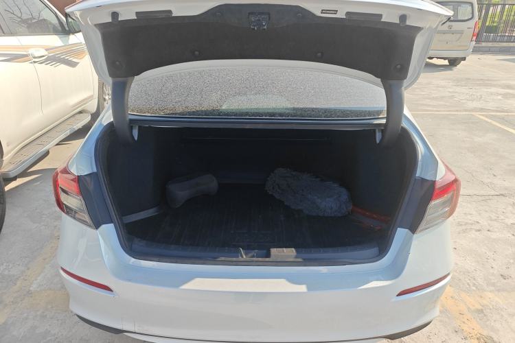 Used Honda Civic 2025 2.0L eHEV Hybrid Plus Trunk