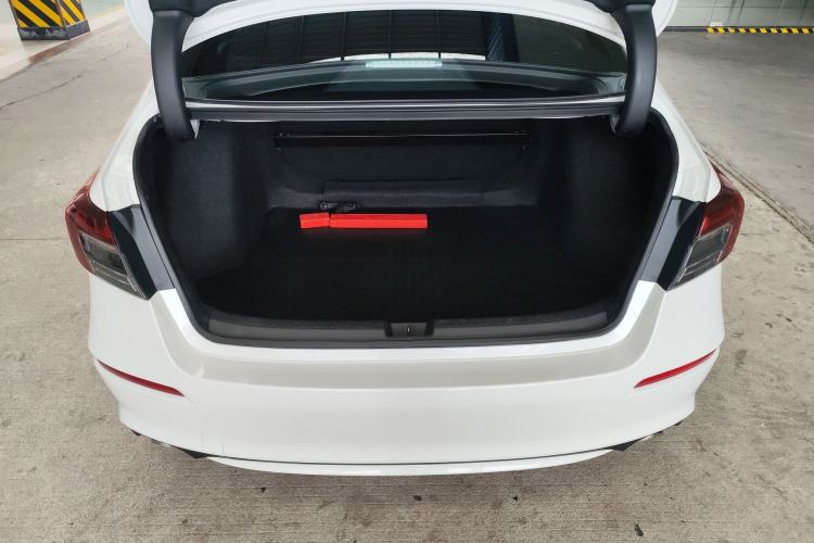Used Honda Civic 2025 240TURBO CVT SmartFun Pro Trunk