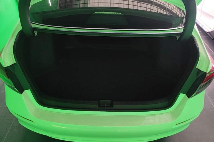 Used Honda Civic 2025 240TURBO CVT SmartFun Pro Trunk