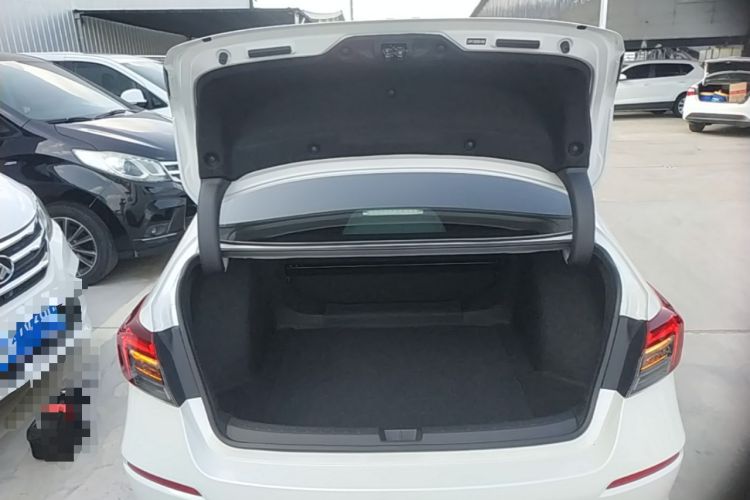 Used Honda Civic 2025 240TURBO CVT SmartFun Pro Trunk
